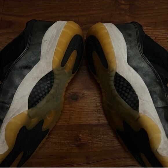 Nike Air Jordan 11 Retro Low Barons Black Metallic Size: 8.5 - Picture 9 of 15